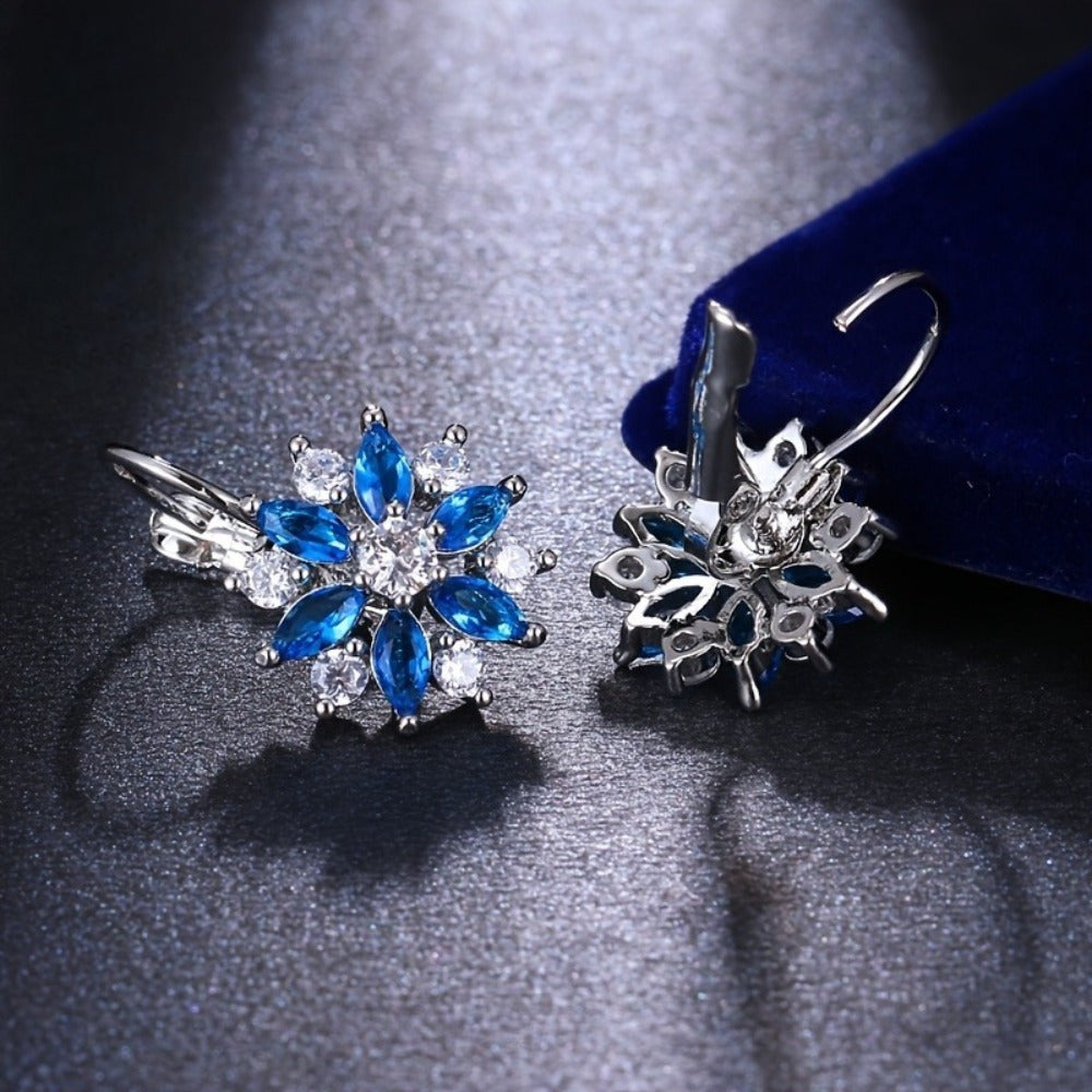 EJG 925 Sterling Silver Blue and White Snowflake Hoop Earring Buckle Light Luxury Winter Flower Exquisite Fashion Cold Style Two Colors Daily Versatile Female Earrings, Suitable for Back to, Party, Valentine'S Day Gift, Christmas Gift
